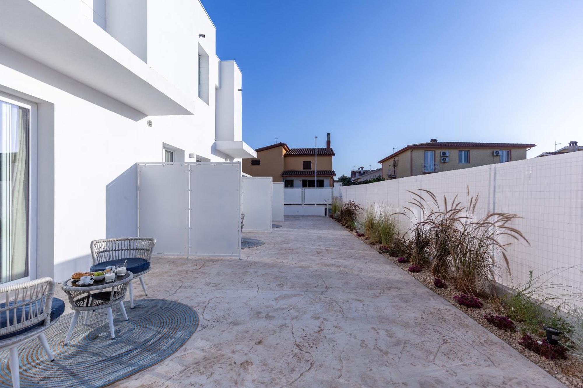Delphis Pula Rooms Exterior photo