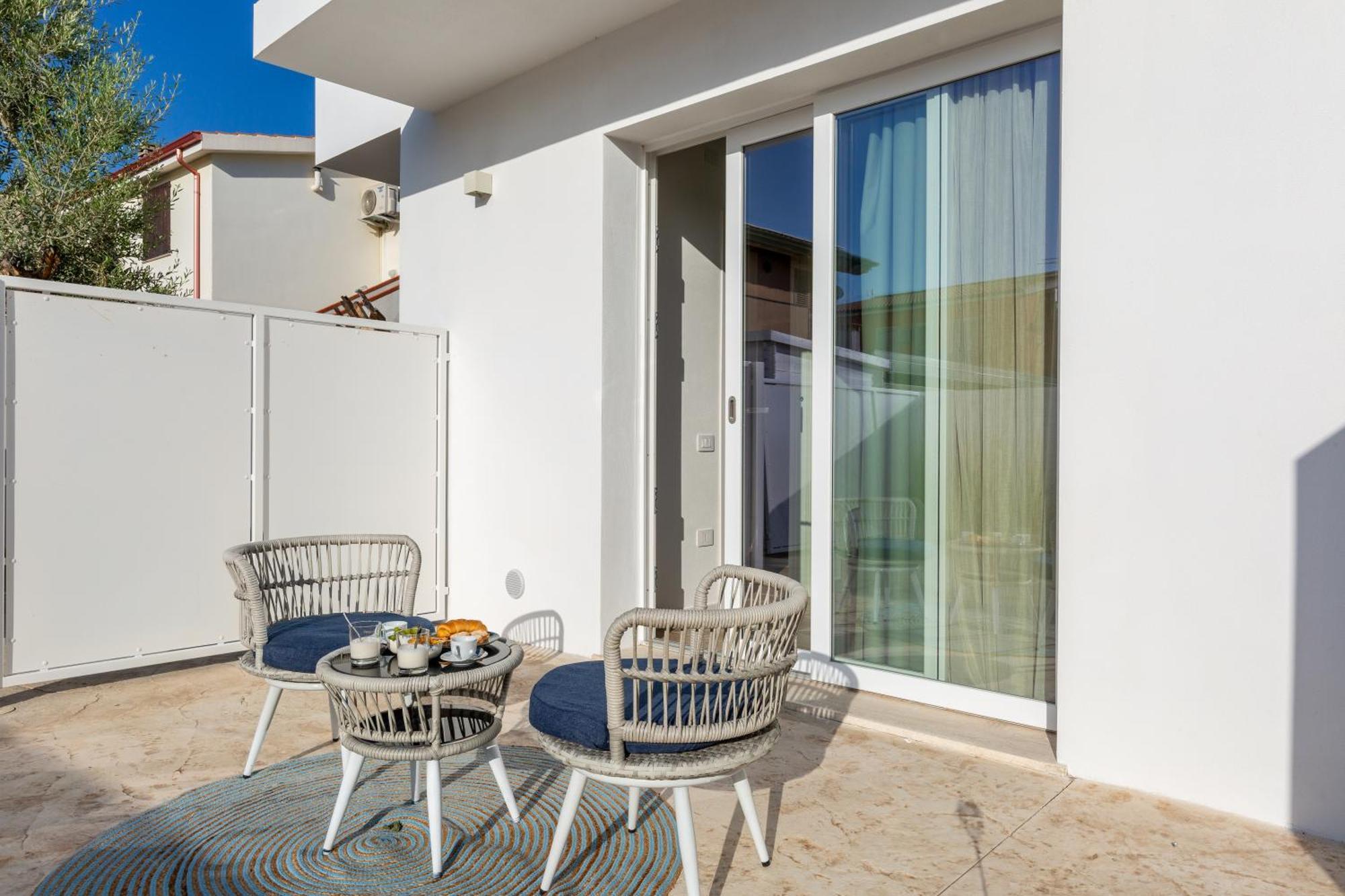 Delphis Pula Rooms Exterior photo