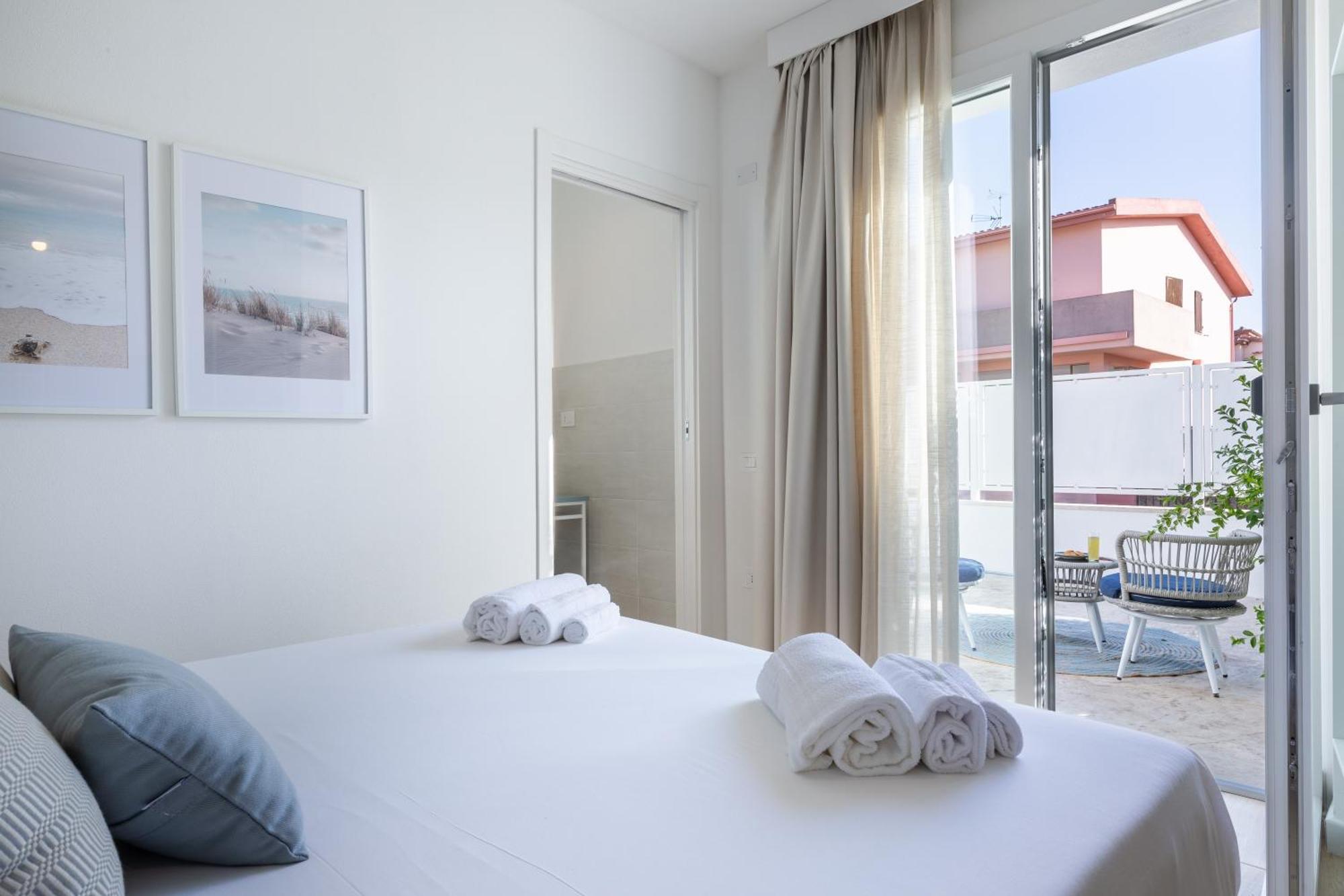 Delphis Pula Rooms Exterior photo