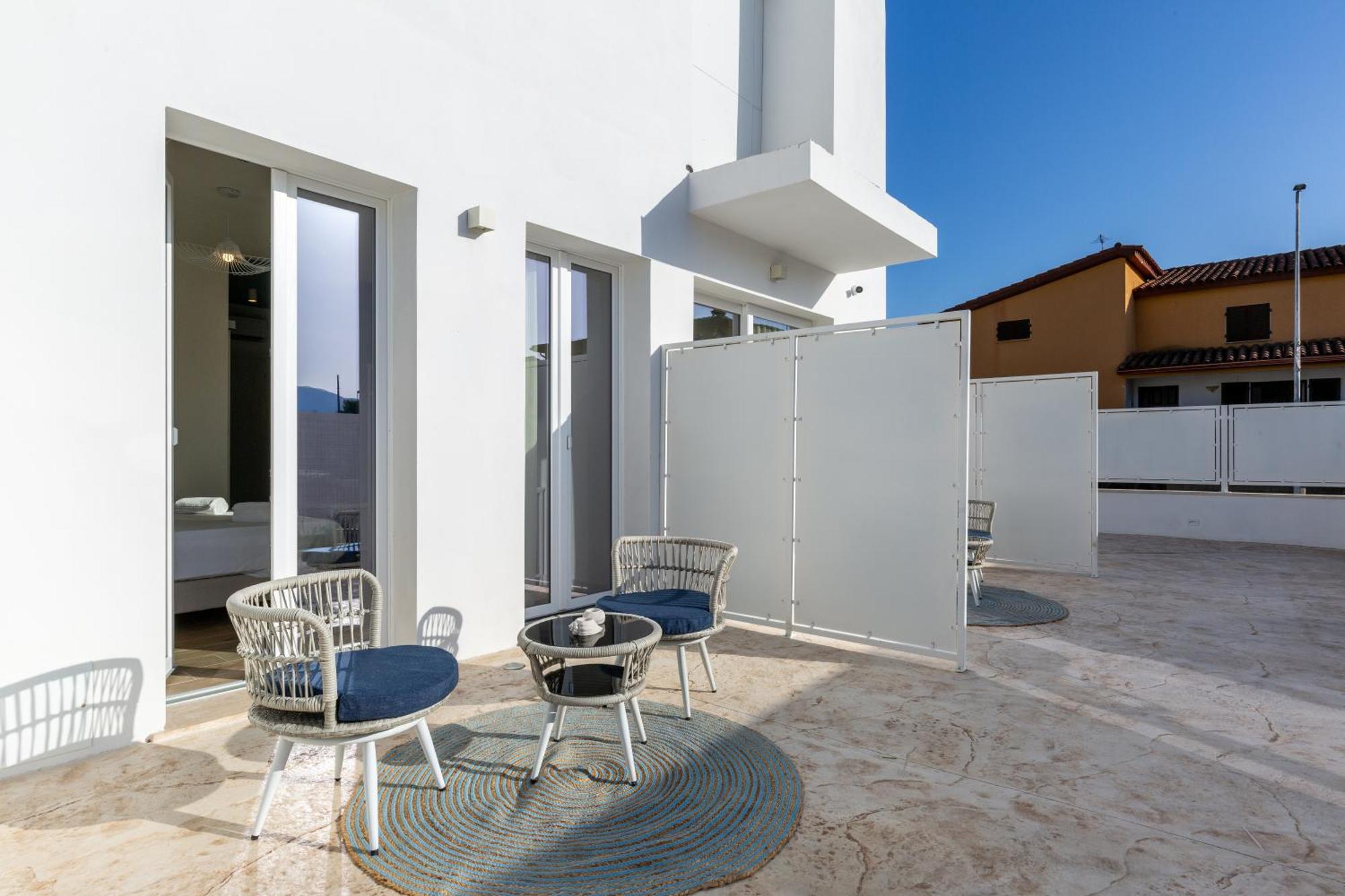 Delphis Pula Rooms Exterior photo
